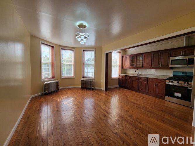 214 Moffat St 3 Beds Apartment for Rent - Photo gallery 1