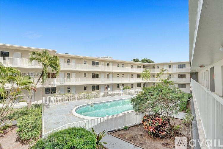 1895 Venice Park Dr 2 Beds Apartment for Rent - Photo gallery 1