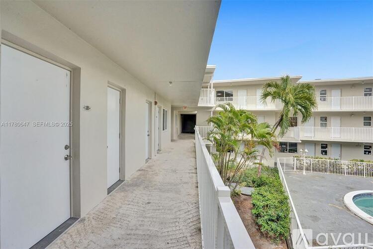 1895 Venice Park Dr 2 Beds Apartment for Rent - Photo gallery 3