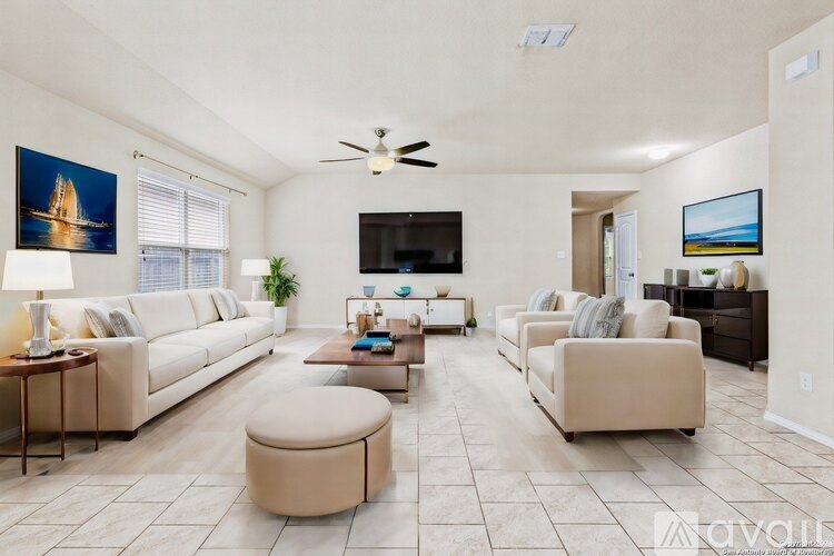 1804 Aspen Silver 4 Beds Single Family Home for Rent - Photo gallery 2