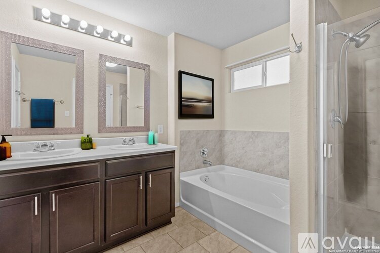 1804 Aspen Silver 4 Beds Single Family Home for Rent - Photo gallery 5