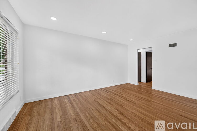 9416 Lodge Pole Ln. 3 Beds Single Family Home for Rent - Photo gallery 4