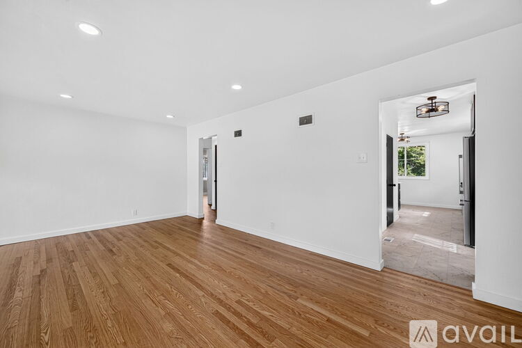 9416 Lodge Pole Ln. 3 Beds Single Family Home for Rent - Photo gallery 5