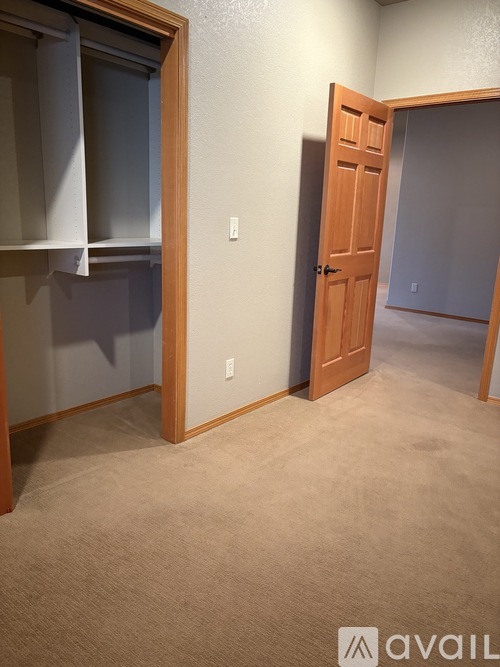 320 South Ella Avenue 2 Beds Apartment for Rent - Photo gallery 3