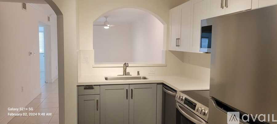 970 Northeast 34th Avenue # 103 2 Beds Single Family Home for Rent - Photo gallery 3