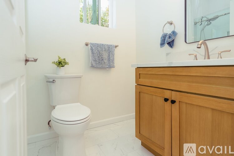 175 East Villa Street 1 Apartment for Rent - Photo gallery 4