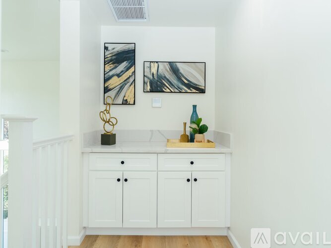 175 East Villa Street 1 Apartment for Rent - Photo gallery 4