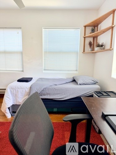 2346 Greenfield Ave 12 Beds Apartment for Rent