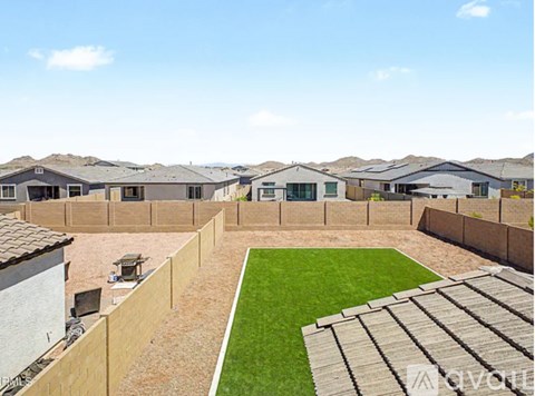 7598 West Smoketree Drive 4 Beds Apartment for Rent