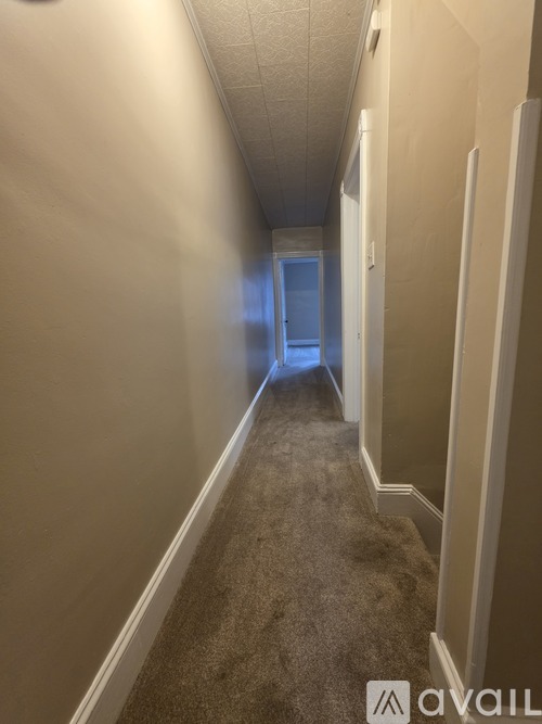 525 East Laurel Street 3 Beds Single Family Home for Rent - Photo gallery 5