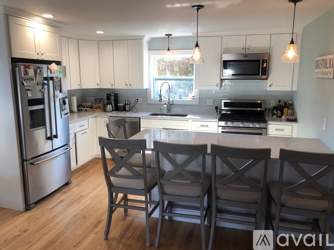 15 Doran Avenue 3 Beds Single Family Home for Rent - Photo gallery 2