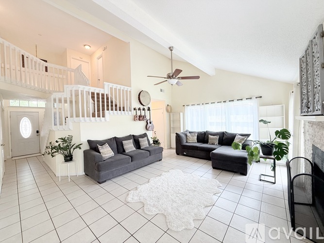 14206 Rosseau Street 3 Beds Single Family Home for Rent - Photo gallery 4
