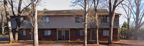 2066 Pineview Drive 2 Beds Apartment for Rent