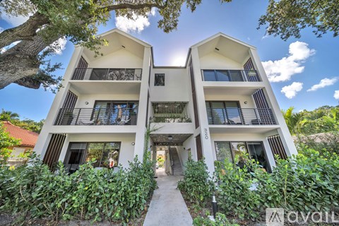 320 NE 126Th St 2 Beds Apartment for Rent