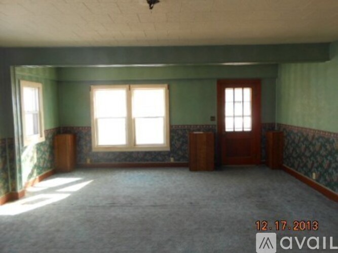203 West Main Street 3 Beds Single Family Home for Rent - Photo gallery 2