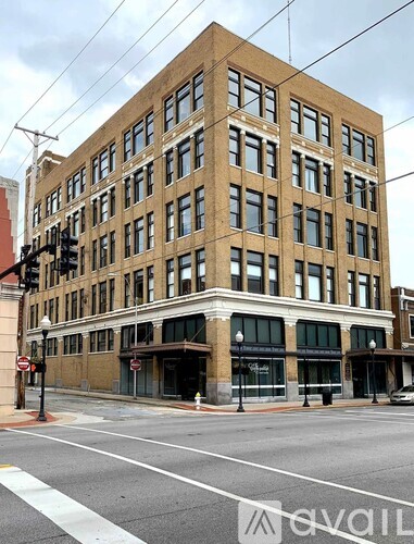 501 S Main St 2 Beds Apartment for Rent - Photo gallery 1