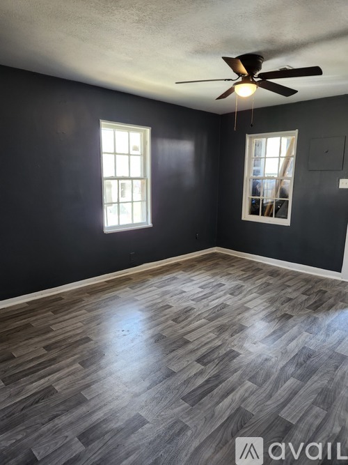 823 Burke Ave 2 Beds Single Family Home for Rent - Photo gallery 4
