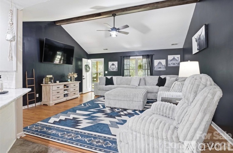 1739 Westbrook Rd 3 Beds Single Family Home for Rent - Photo gallery 3