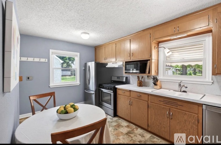 2000 County Road F East 3 Beds Single Family Home for Rent - Photo gallery 3