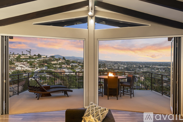 6387 Dwane Ave 5 Beds Single Family Home for Rent - Photo gallery 4