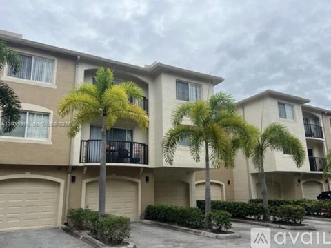 400 Crestwood Ct N 3 Beds Apartment for Rent