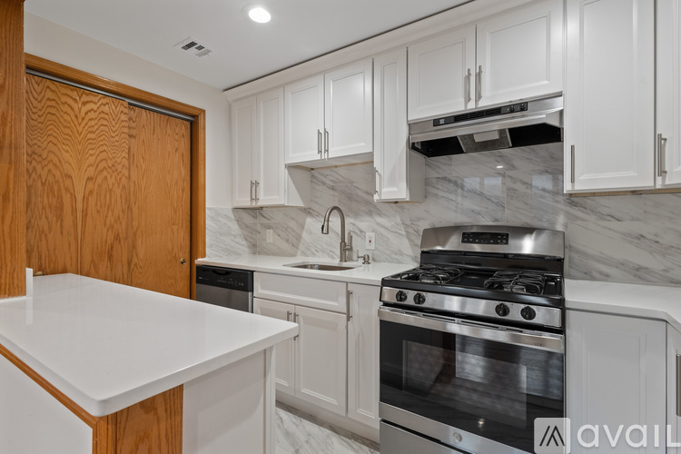 73 Essex Avenue 1 Apartment for Rent - Photo gallery 4