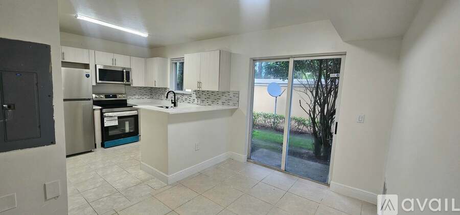 3770 N Jog Rd 3 Beds Apartment for Rent - Photo gallery 3