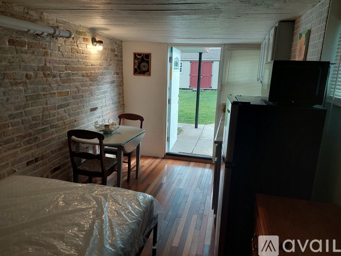 2711 East Northern Parkway Studio Single Family Home for Rent - Photo gallery 3