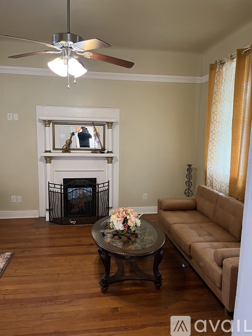 1214 North Johnson Street 4 Beds Single Family Home for Rent - Photo gallery 2