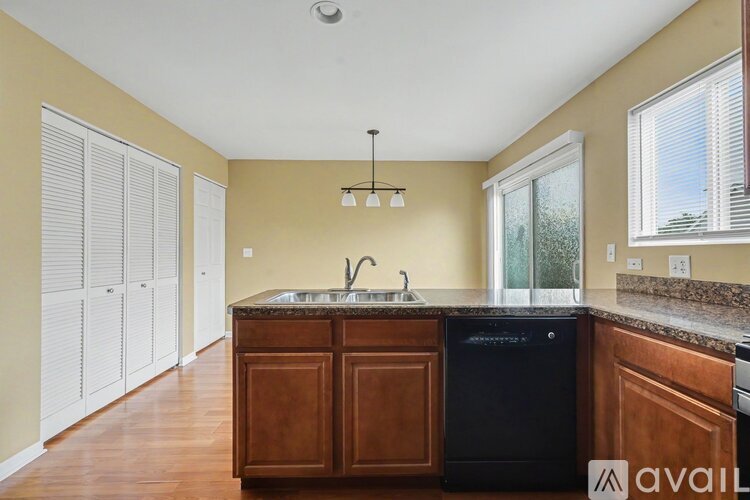 24617 Patriot Square Dr S 3 Beds Townhouse for Rent - Photo gallery 4