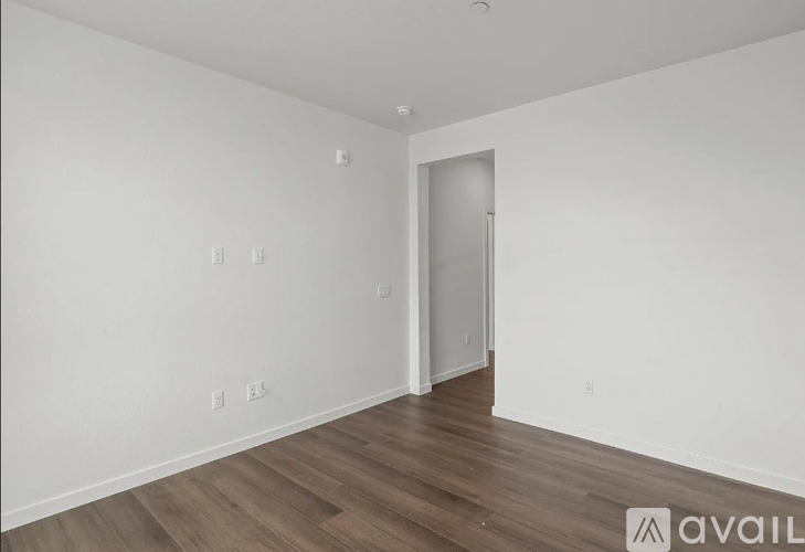 6153 North Ceylon Street 2 Beds Apartment for Rent - Photo gallery 2