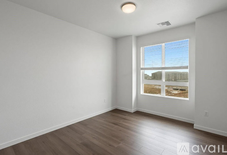 6153 North Ceylon Street 2 Beds Apartment for Rent - Photo gallery 4