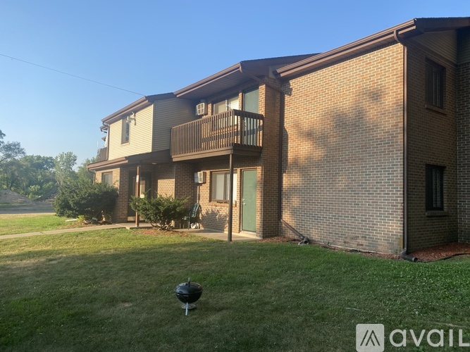 210 West Green Street 2 Beds Apartment for Rent - Photo gallery 1