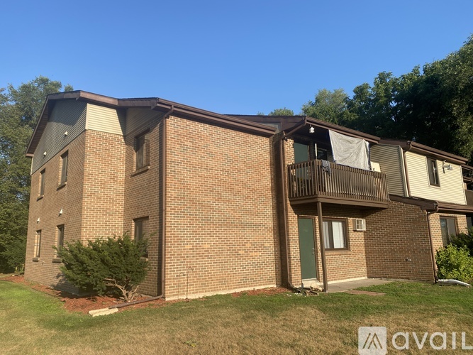 210 West Green Street 2 Beds Apartment for Rent - Photo gallery 2