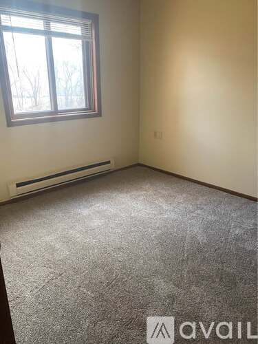 210 West Green Street 2 Beds Apartment for Rent - Photo gallery 3