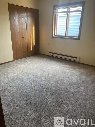 210 West Green Street 2 Beds Apartment for Rent - Photo gallery 4