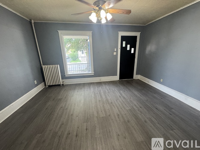 32 Alexander Street 3 Beds Single Family Home for Rent - Photo gallery 2