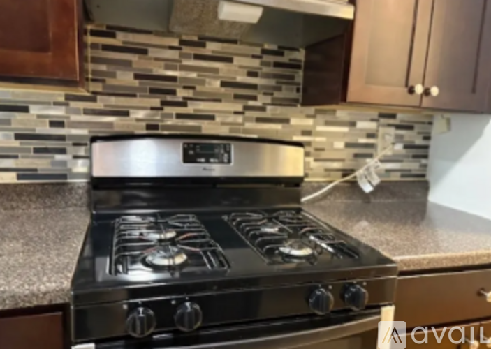40 Zabriskie St 1 Apartment for Rent - Photo gallery 2
