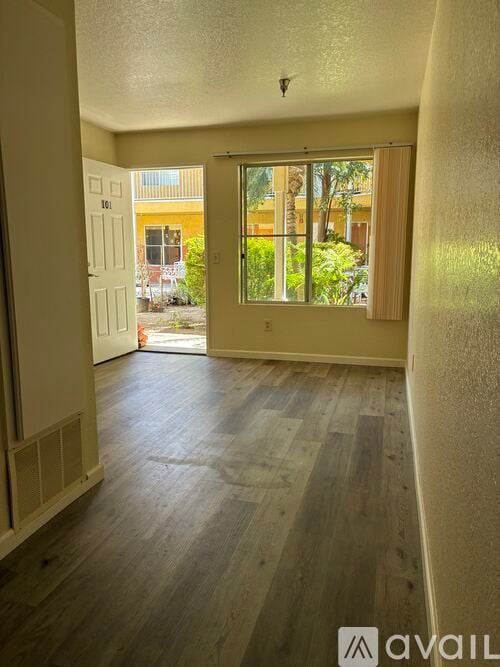 212 S Orange Ave 1 Apartment for Rent - Photo gallery 1