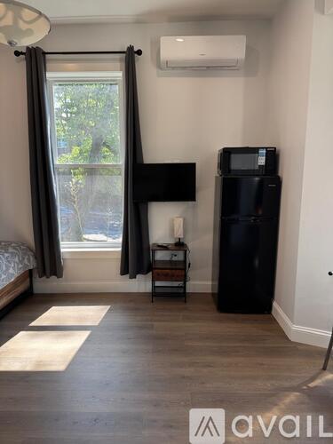 540 Centre St Studio Apartment for Rent - Photo gallery 5