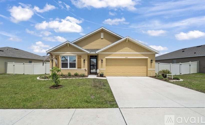 1267 Casey Ave 4 Beds Single Family Home for Rent - Photo gallery 1