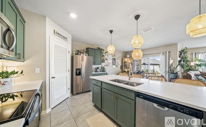 1267 Casey Ave 4 Beds Single Family Home for Rent - Photo gallery 2