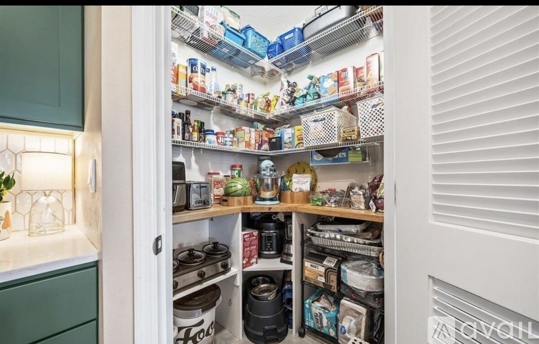 1267 Casey Ave 4 Beds Single Family Home for Rent - Photo gallery 4