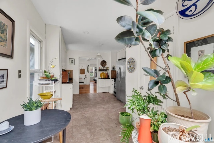 125 Nicoll Street 3 Beds Apartment for Rent - Photo gallery 2