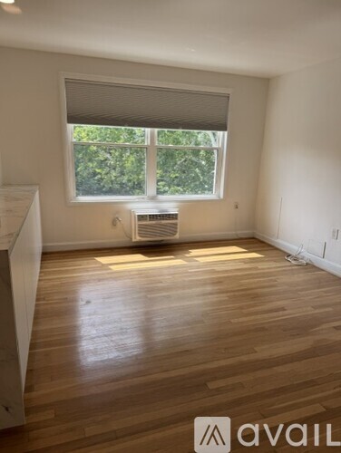7630 Tomlinson Avenue 2 Beds Condo for Rent - Photo gallery 5