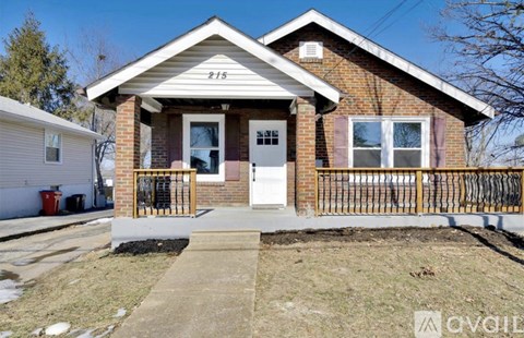 215 Monica Drive 2 Beds Apartment for Rent
