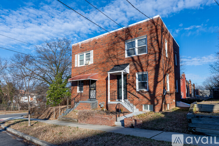 4502 Eads Place Northeast 3 Beds Single Family Home for Rent - Photo gallery 2