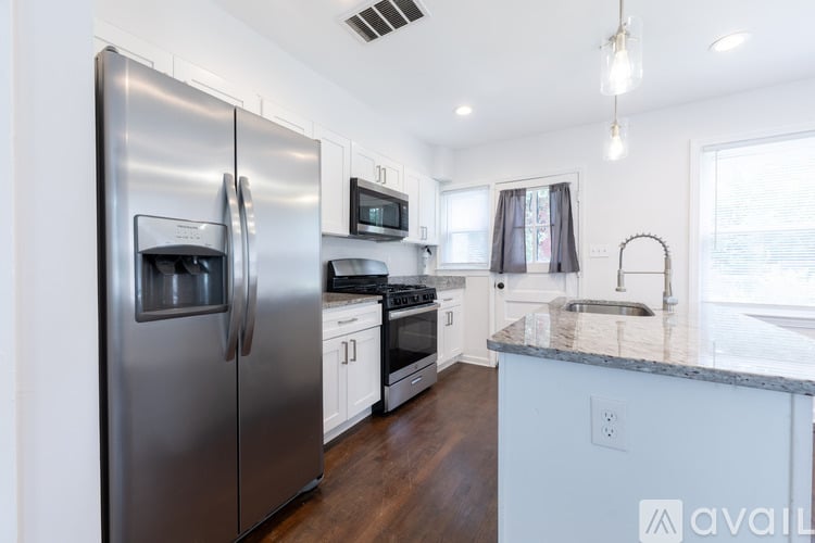 4502 Eads Place Northeast 3 Beds Single Family Home for Rent - Photo gallery 4