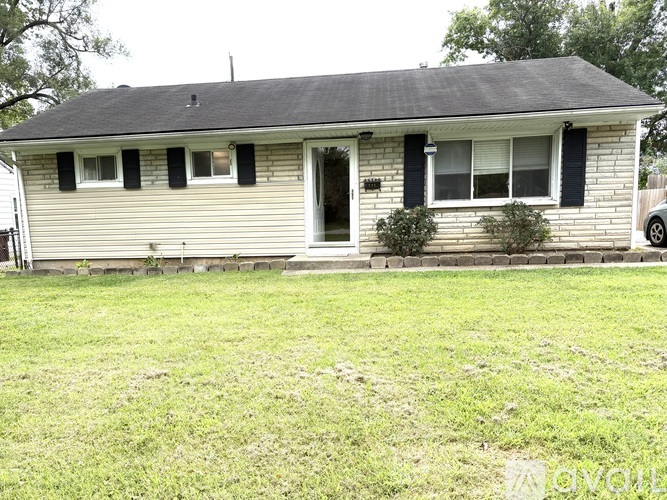 245 Granvil Dr 4 Beds Apartment for Rent - Photo gallery 1