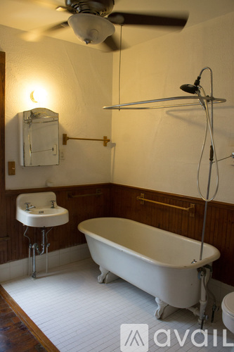622 NE 2nd St 1 Apartment for Rent - Photo gallery 4